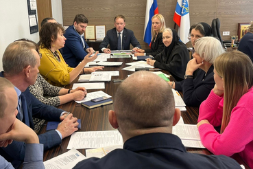 В комитете по ТЭК по поручению Губернатора Ленинградской области Александра Дрозденко состоялось совещание по вопросу развития комплекса Староладожского Свято-Успенского девичьего монастыря Санкт-Петербургской Епархии Русской Православной Церкви