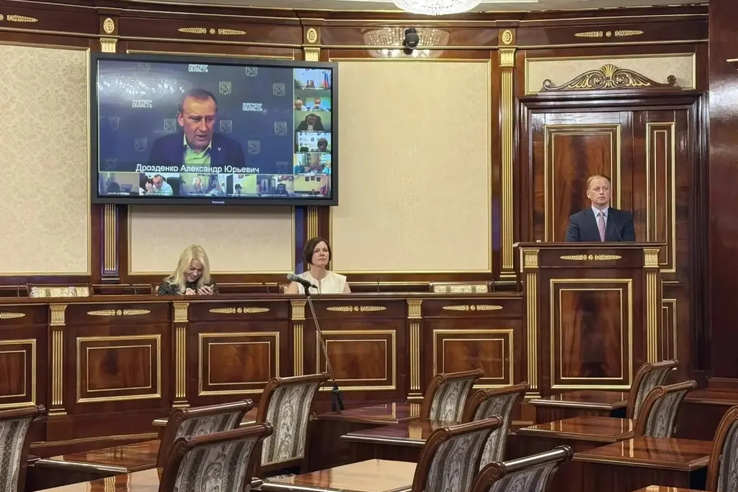 С начала лета задолженность теплоснабжающих организаций за поставляемые ресурсы в Ленобласти сократилась почти вдвое