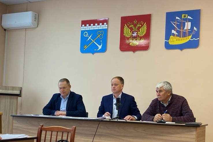 Выезд в Лодейнопольский район председателя комитета по ТЭК Сергея Морозова